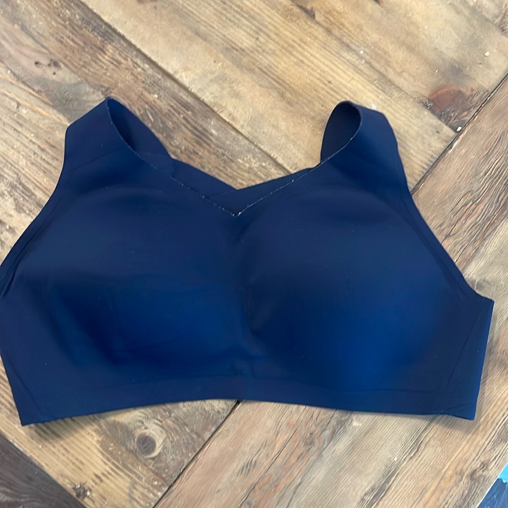 Lululemon sports bra navy size 38 D D